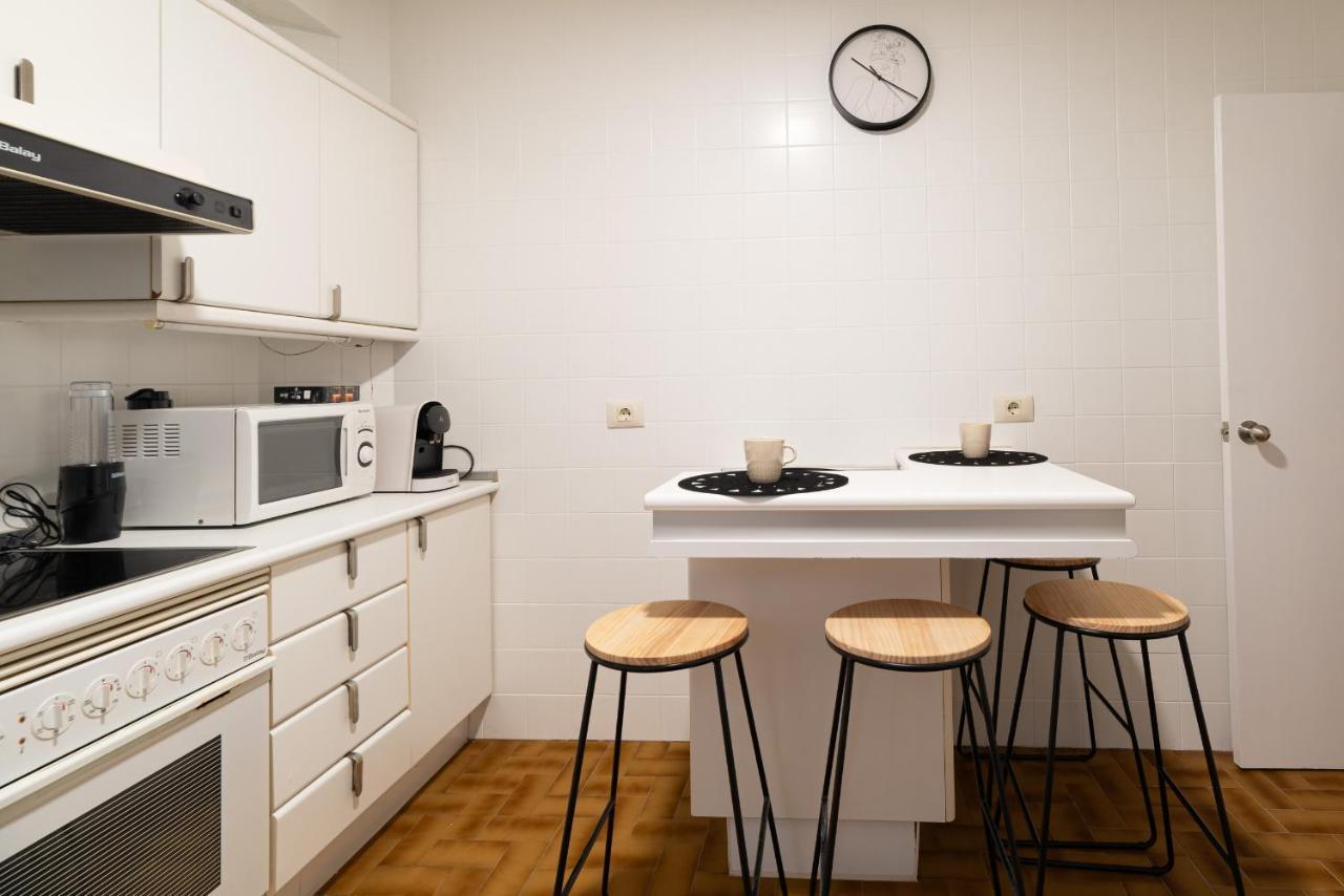 Apartment Amplia Vivienda Con Garaje *