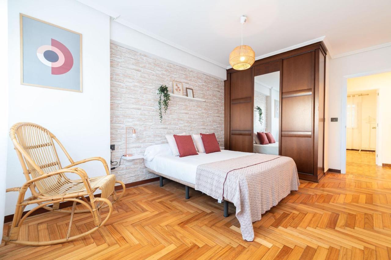 Amplia Vivienda Con Garaje Apartament